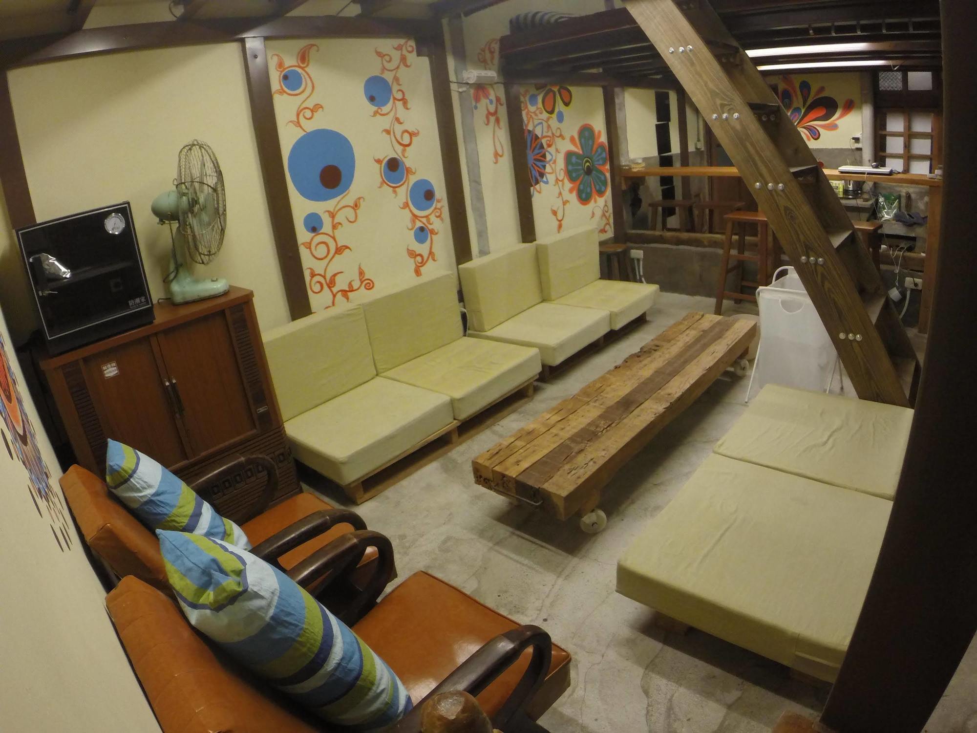 2F Hostel Taitung Luaran gambar